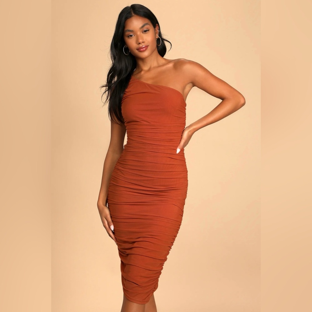 LULU’S “Already RSVP'd” Ruched One-Shoulder Bodycon Dress- Rust Brown | Size: M